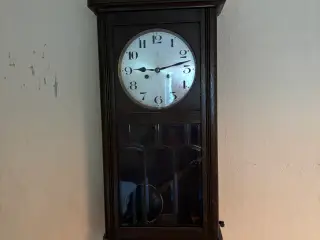 Antik ur fra cirka 1905, mærket junghns