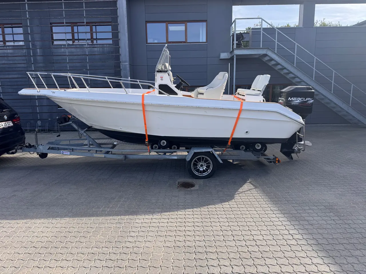 Billede 1 - Motorbåd inkl. Trailer