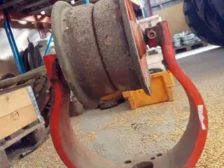 Allis chalmers 1 forhjul.