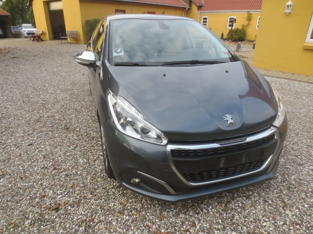 Billede 3 - Peugeot 208 1.6 BLUE HDi År 17. Synet 12/25.