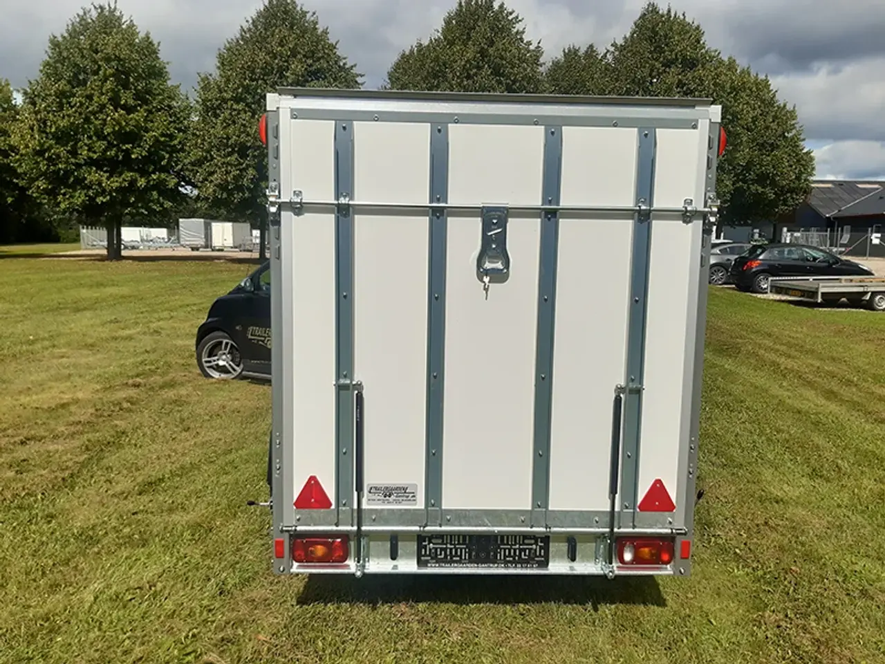 Billede 2 - Stema Cargo 255x157x154 1 akslet 1300 kg Rampe