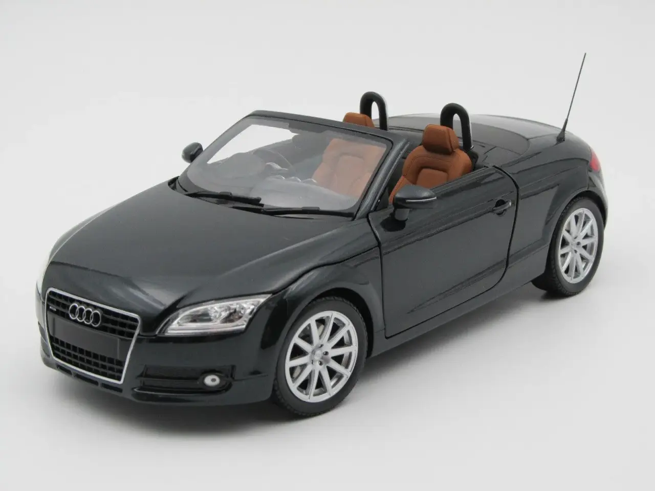 Billede 1 - 2007 Audi TT Roadster 1:18 Super god kv