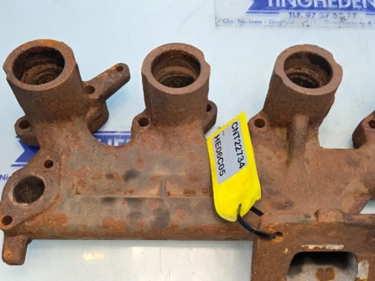 Billede 15 - John Deere  6068   Manifold   R521308