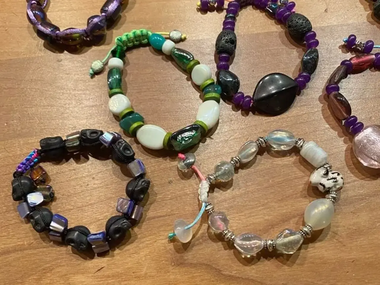 Billede 2 - Nye knyttede armbånd