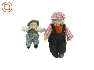 To dukker (højde 23 og 15 cm).