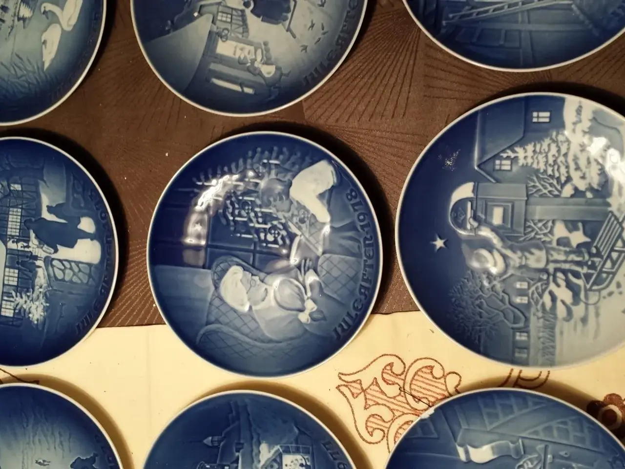 Billede 4 - 14 juleplatter (2 med skår) 1971 - 1985 