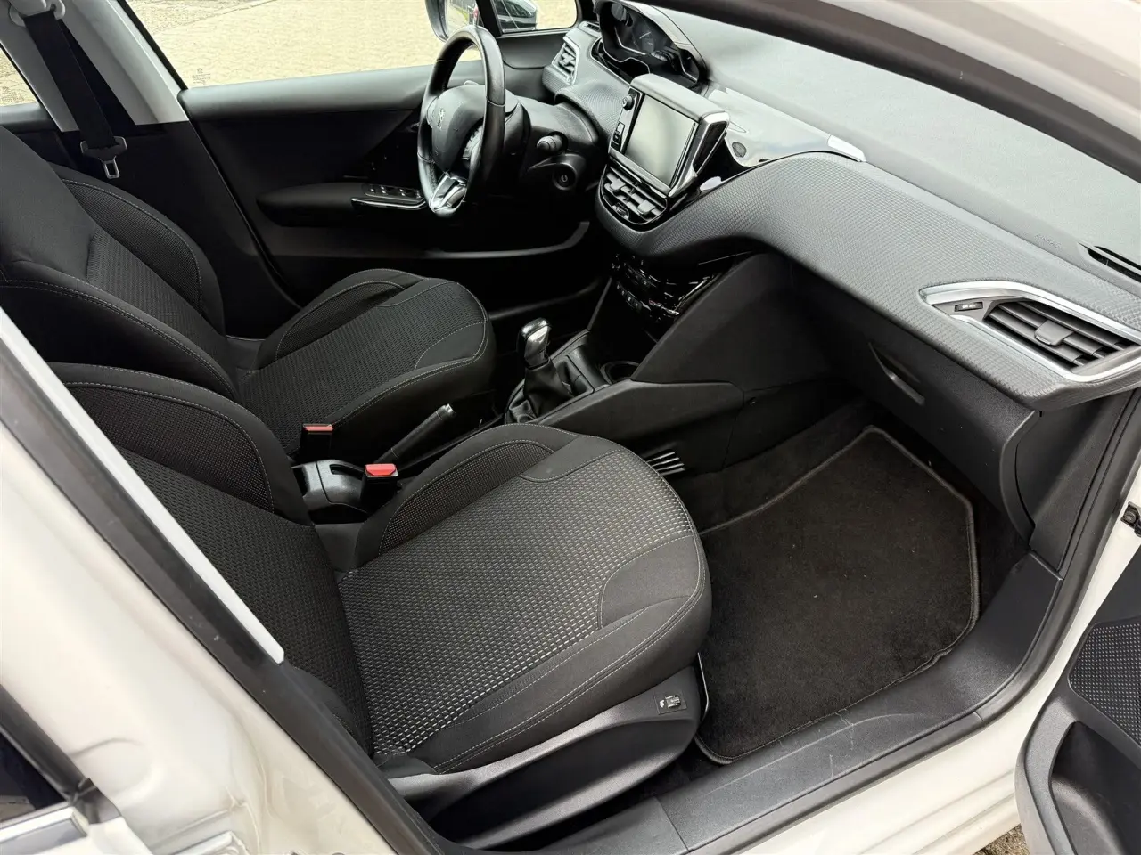 Billede 8 - Peugeot 208 1,5 BlueHDi Prestige 100HK 5d
