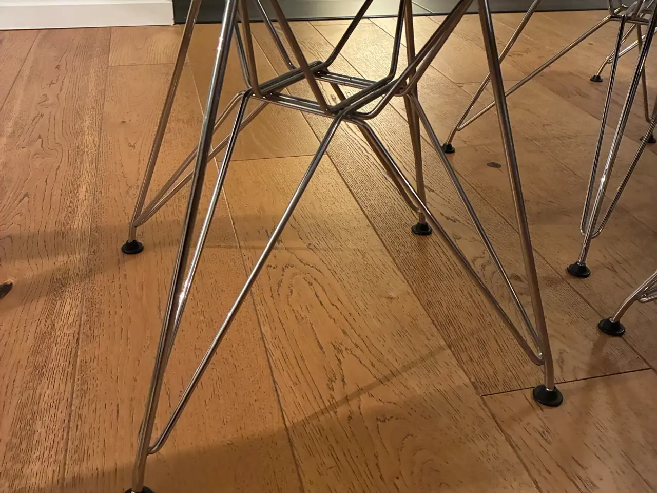 Billede 4 - Flotte Eames stole