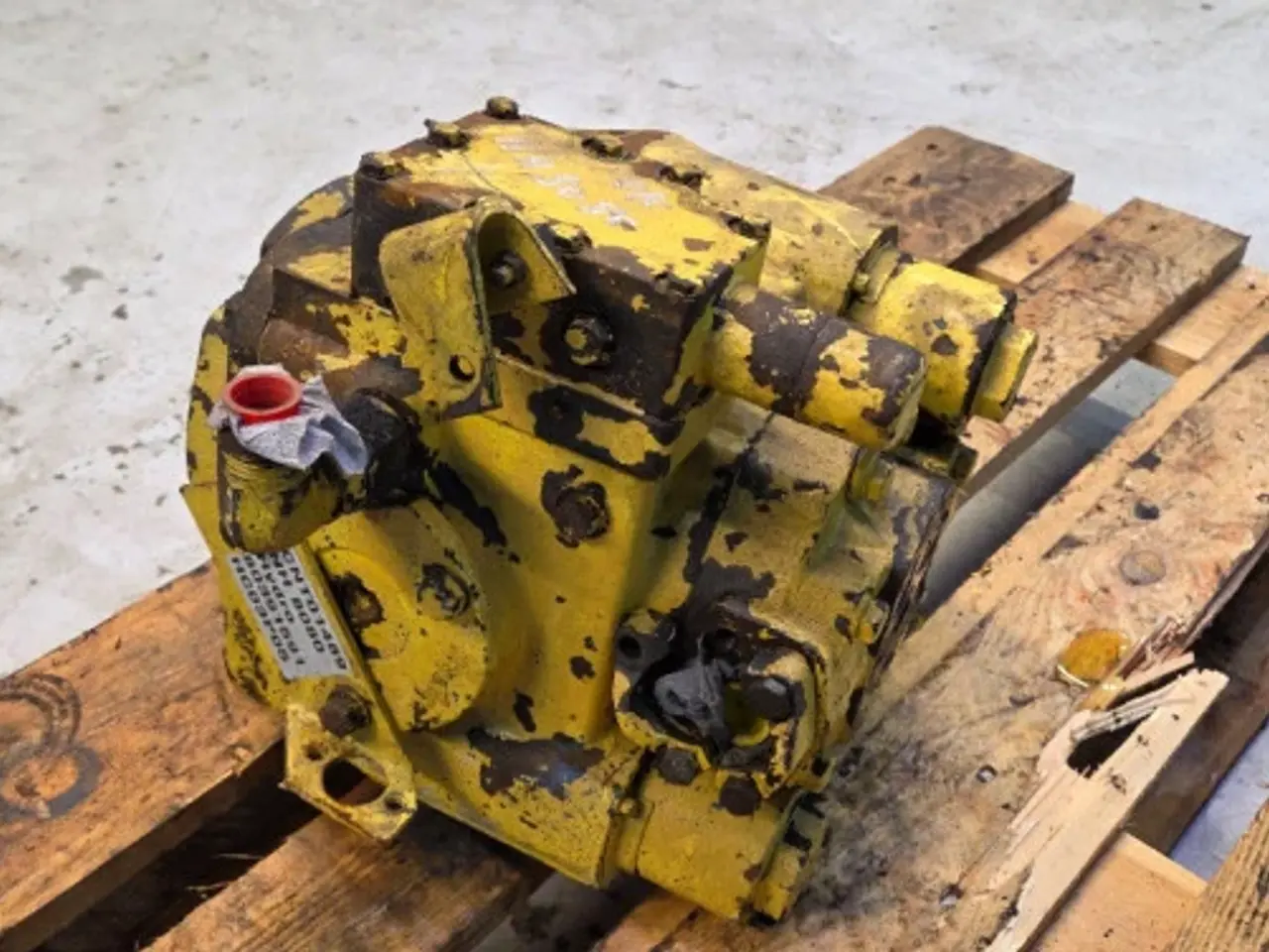 Billede 14 - New Holland 8080 Hydrostatpumpe 80391591
