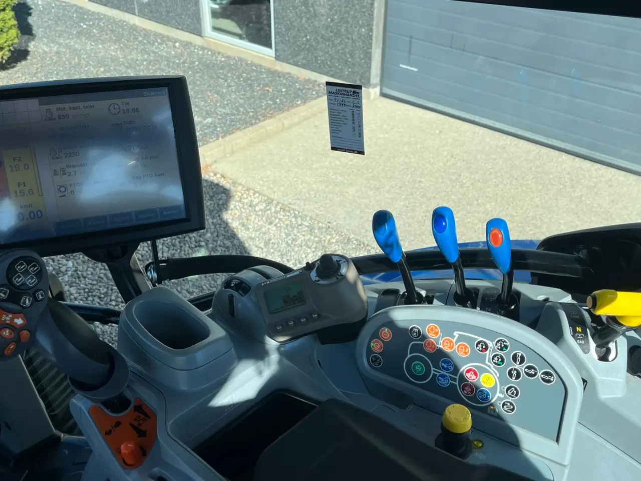 Billede 6 - New Holland T6.145 AC Med frontlæsser