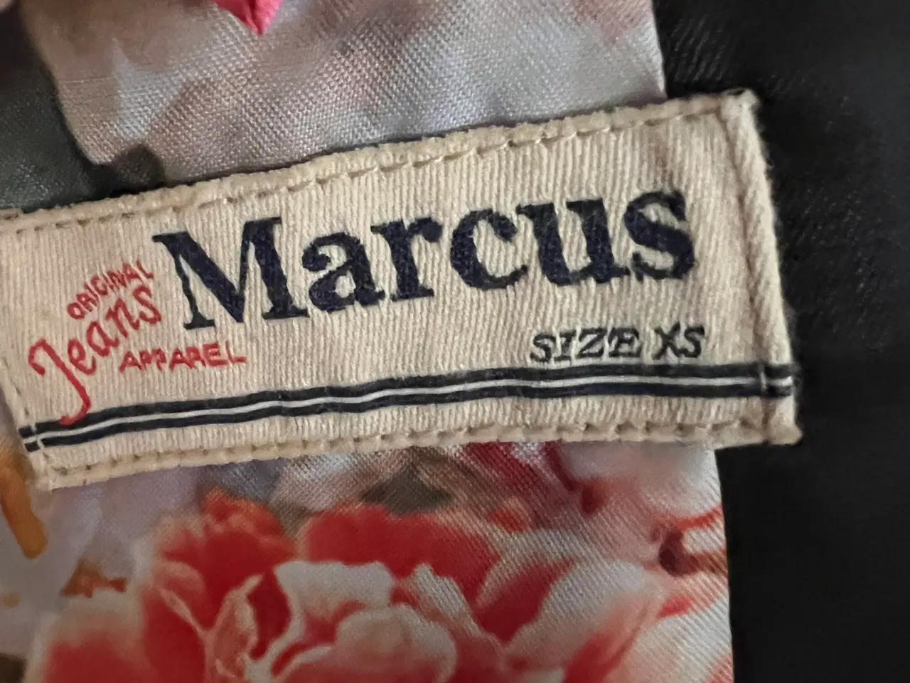 Billede 11 - Kongeblå Blazer fra Marcus Str. XS inkl. butterfly