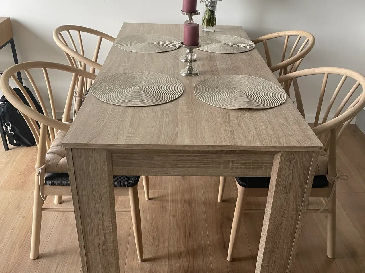 Billede 1 - Sofabord og 4 stole