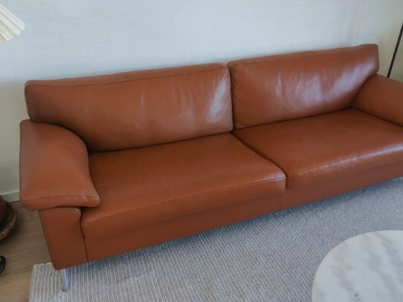 Billede 2 - Mogens Hansen, cognacfarvet lædersofa