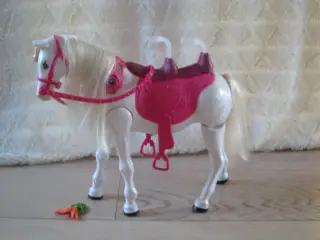 Barbie Hest, der kan gå