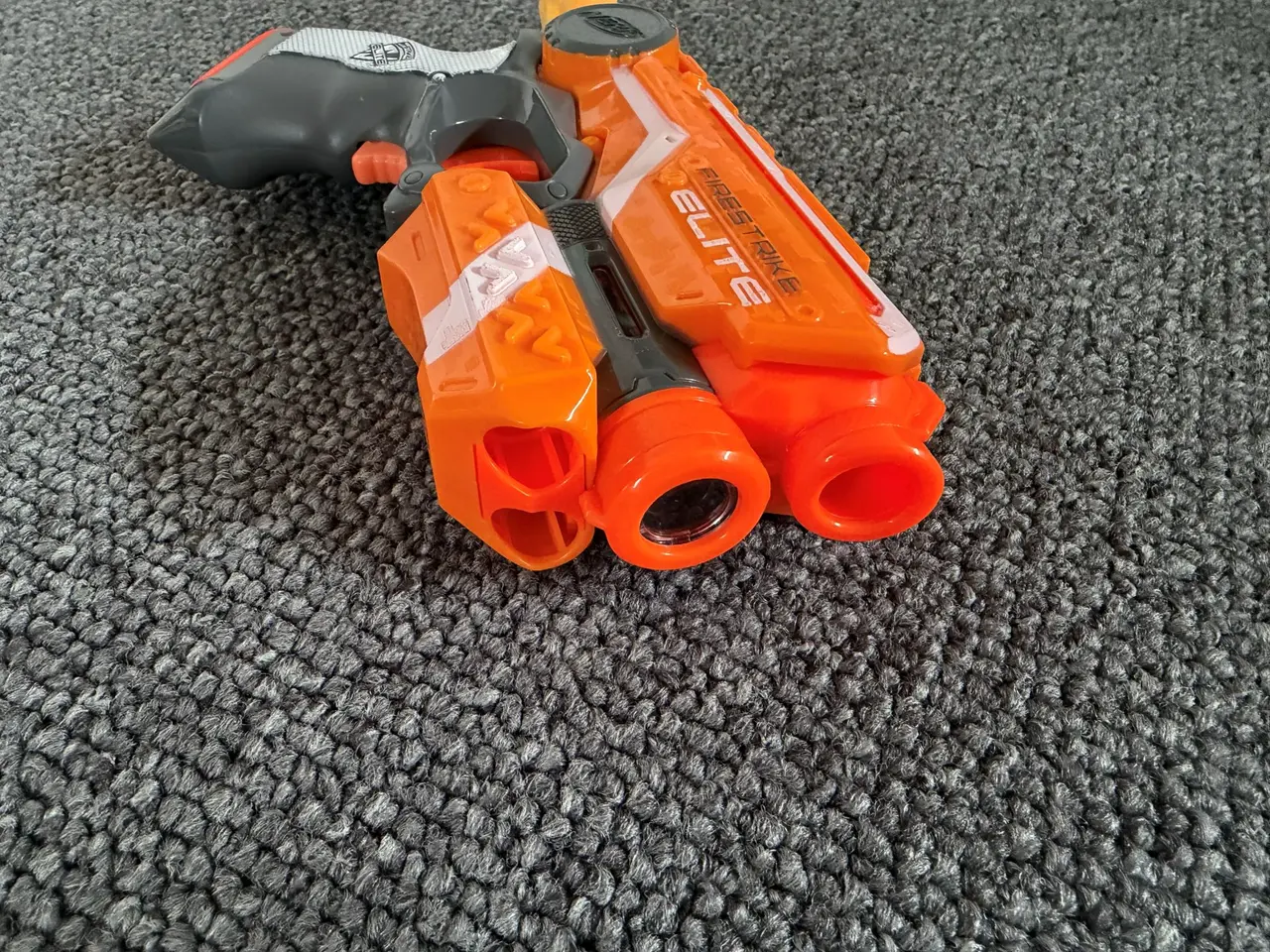Billede 2 - NERF GUN – Pistol med laser sigte