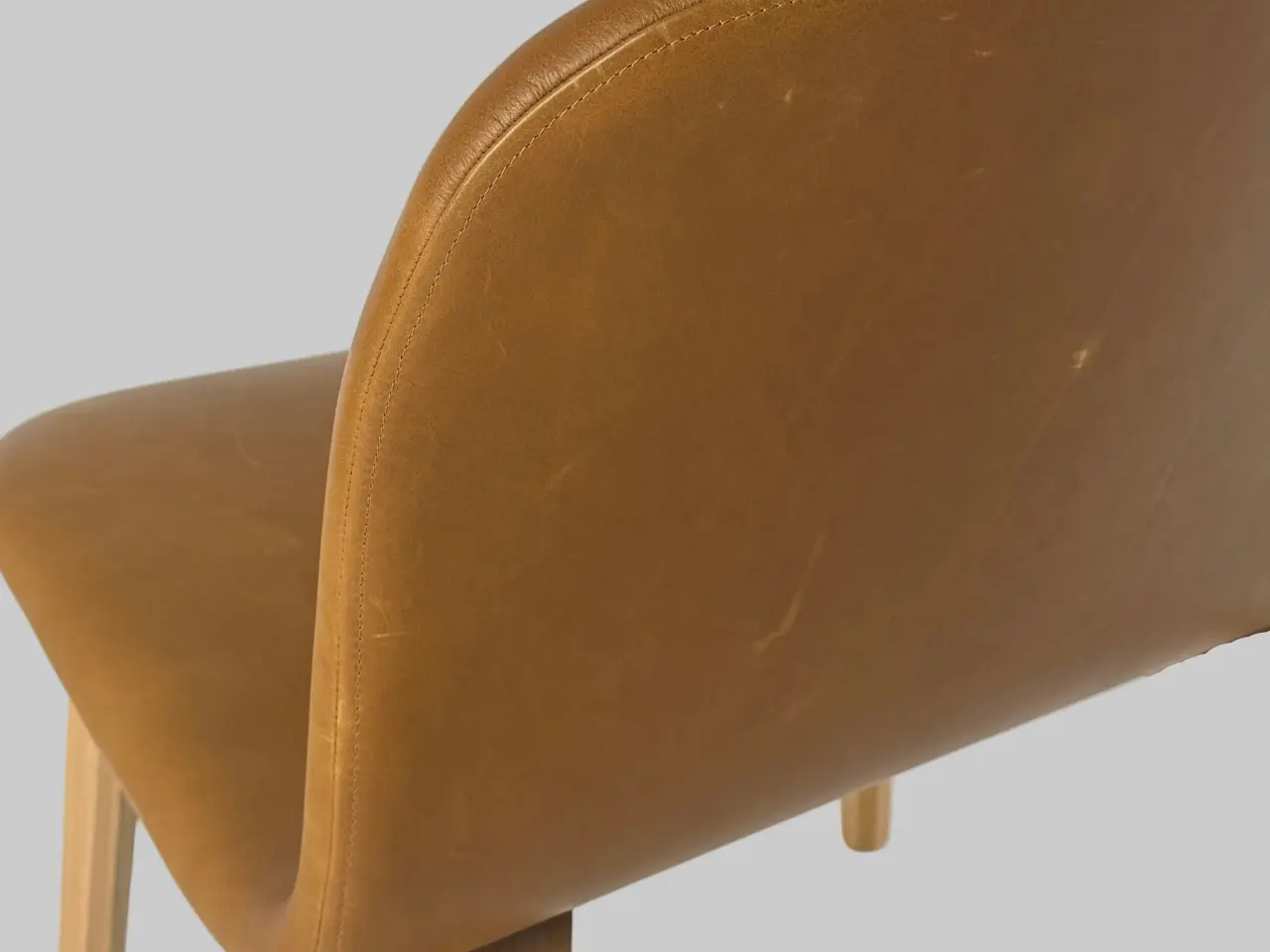 Billede 6 - Muuto Visu Loungestol – Cognac Læder/Eg Stel