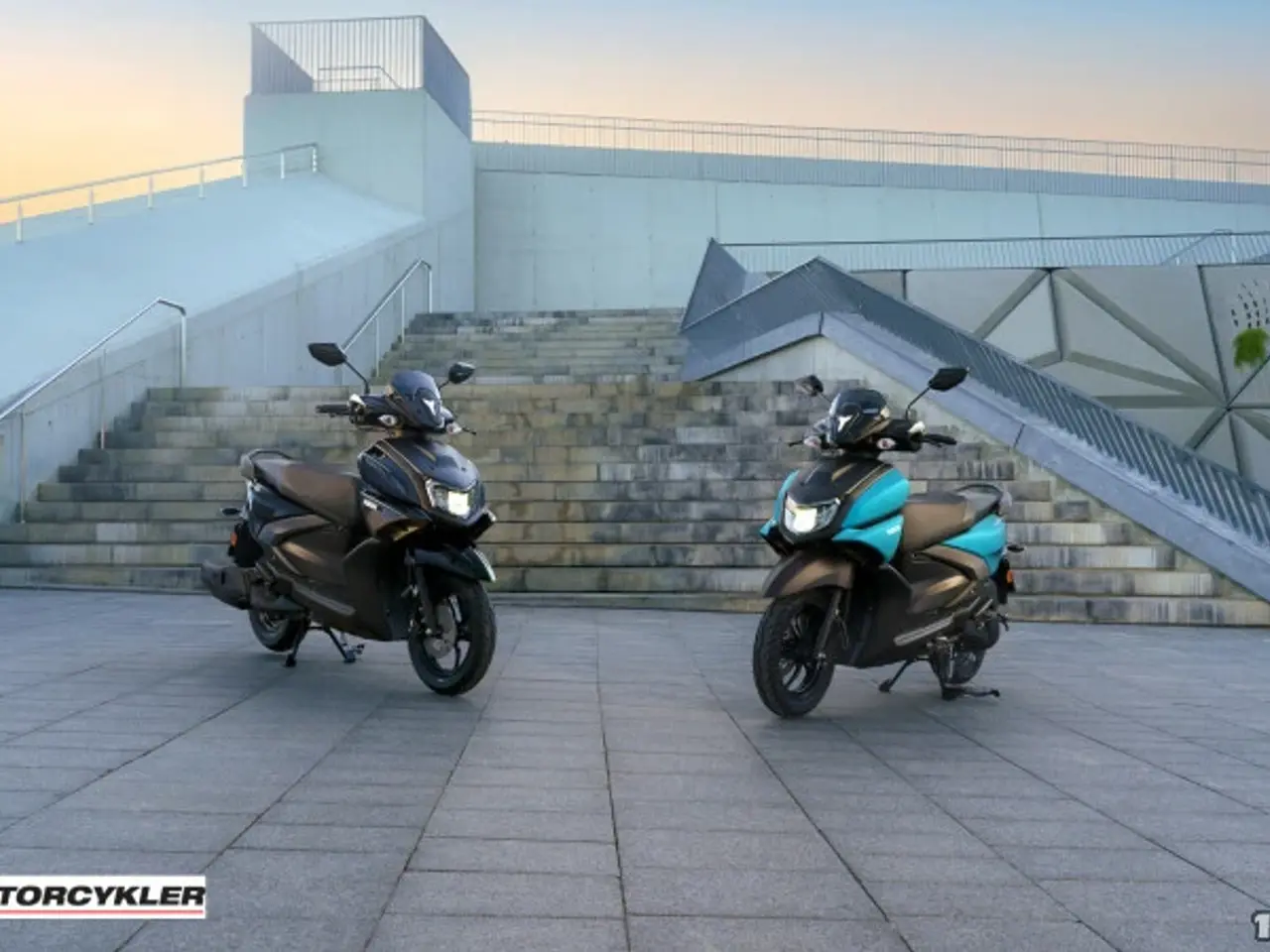 Billede 11 - Yamaha RayZR Matt Cyan