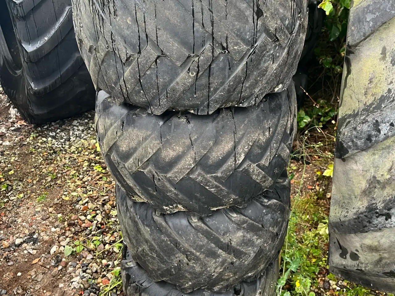 Billede 1 - 4 stk 26x12-12 Trelleborg med fælge