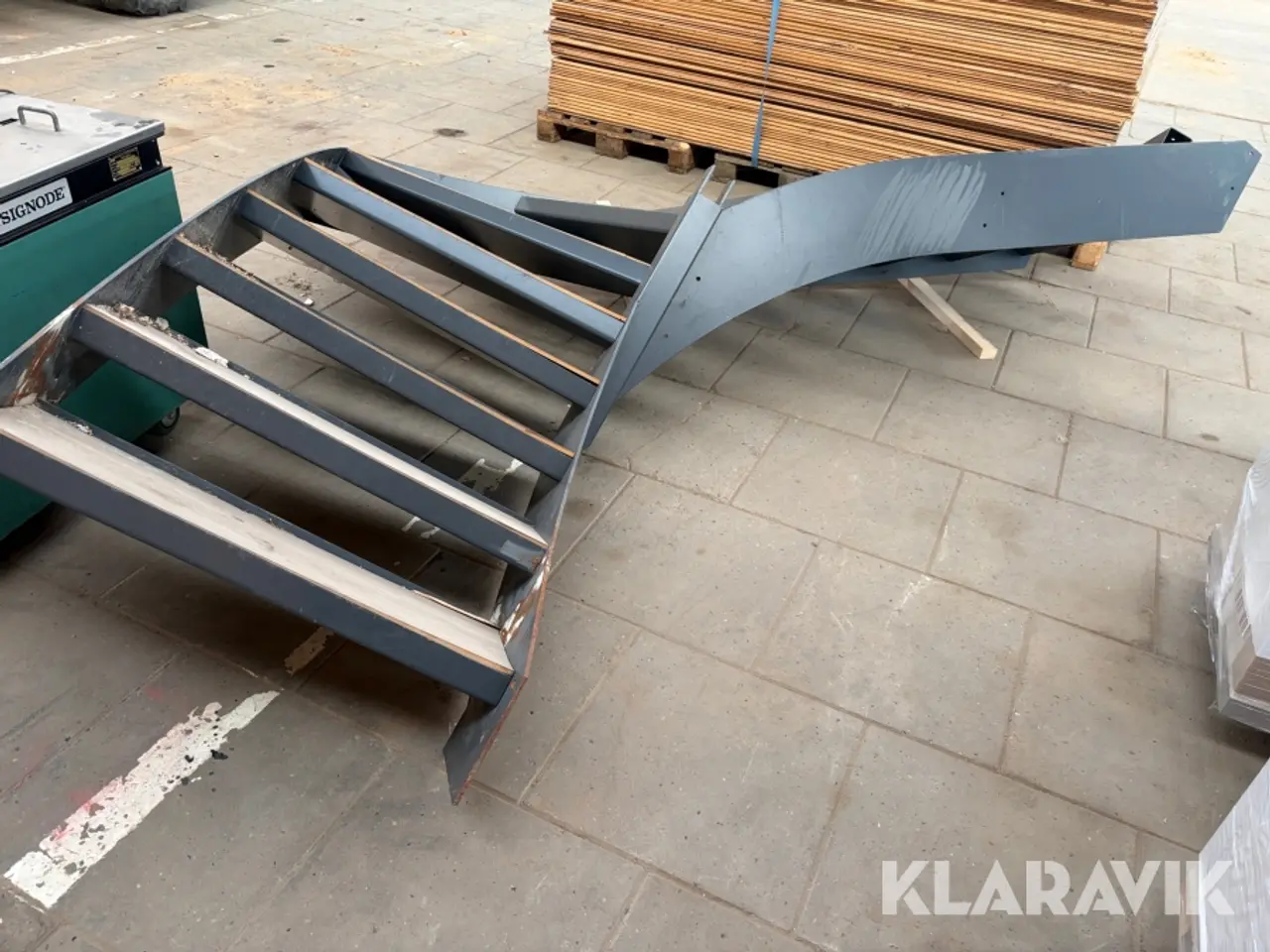 Billede 3 - Metaltrappe med gitter