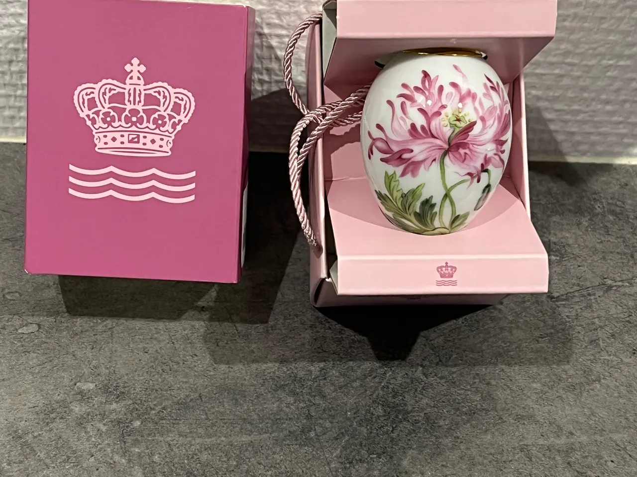 Billede 1 - Påskeæg fra Royal Copenhagen Valmue