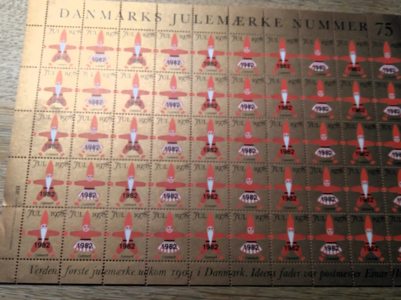Billede 2 - 2 Danske juleark 1983-84 til stærk nedsat pris