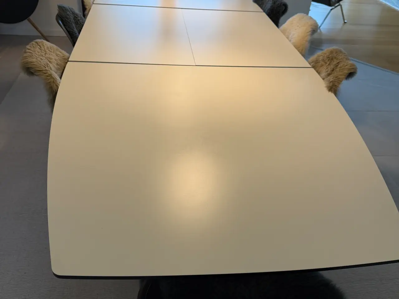 Billede 2 - Paustian spisebord inkl. 8 Eames stole