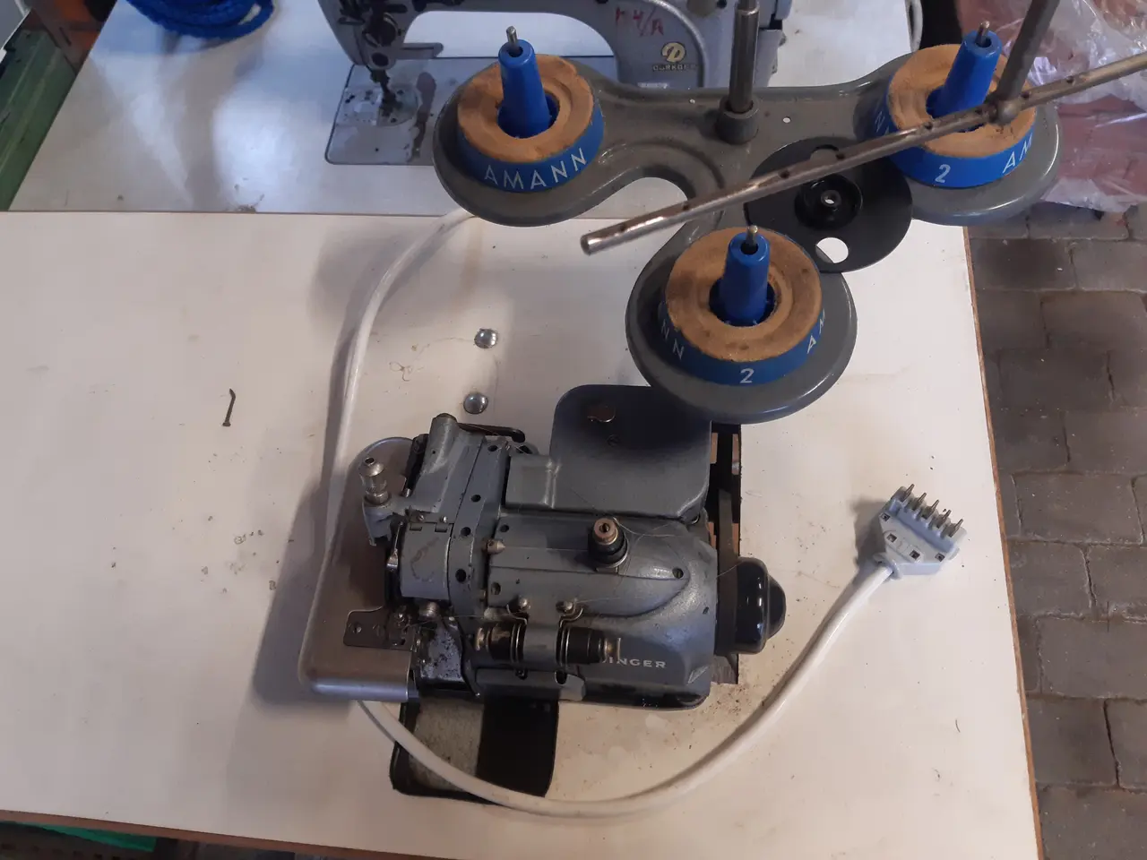 Billede 4 - Singer overlocker