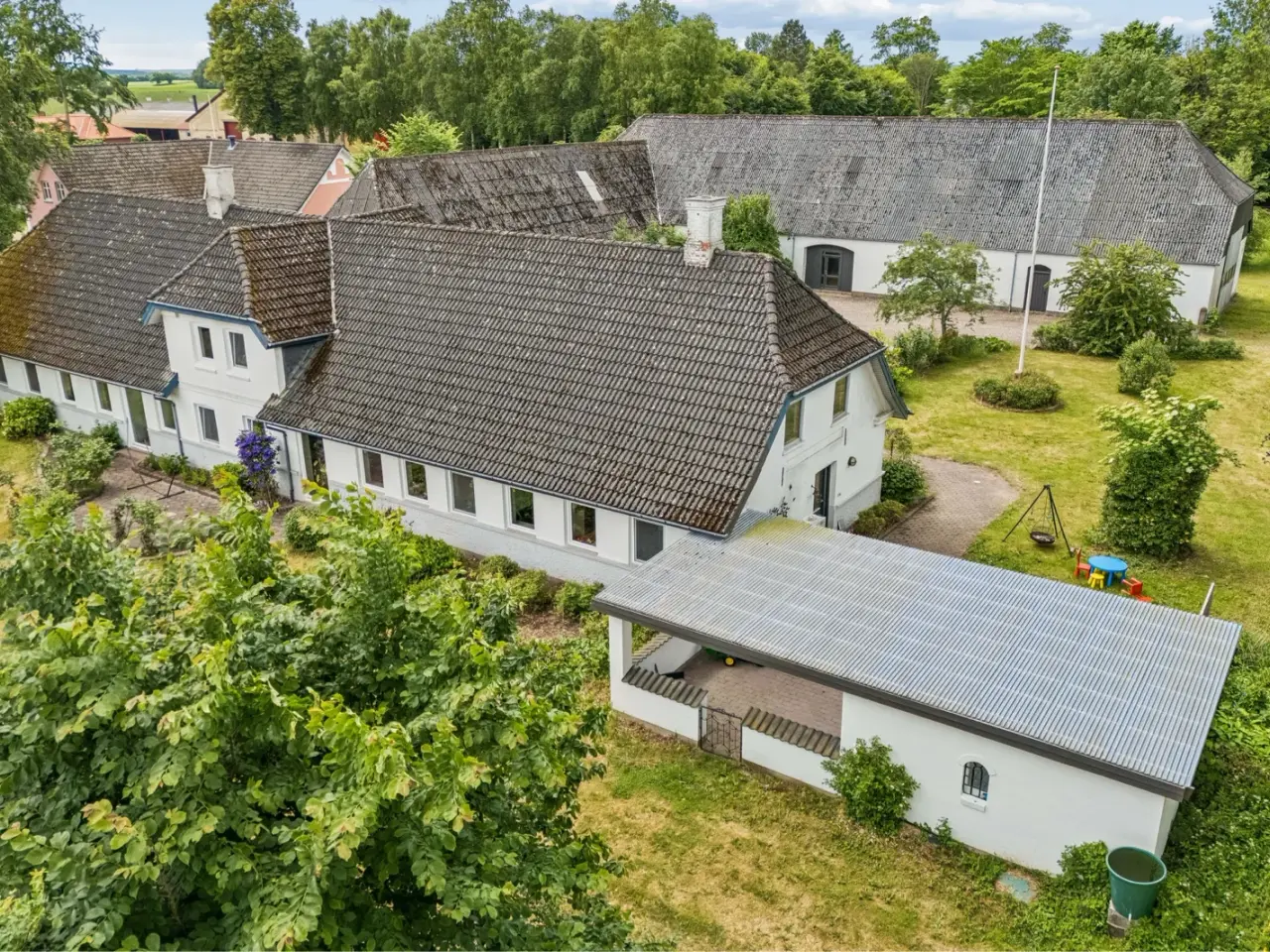 Billede 8 - Ejendom med plads til alle til salg
