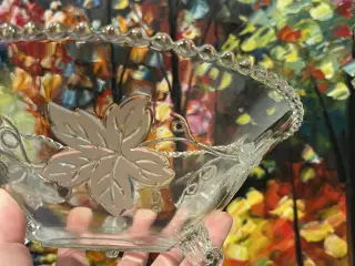 Glasskål på fødder