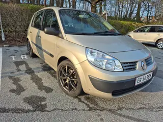 Renault Scenic 1.6 16V – Perfekt familiebil til en