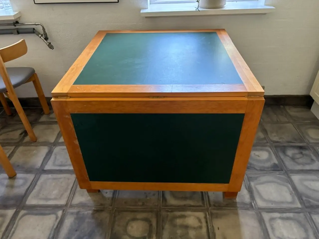 Billede 2 - Bord med 2 plader, træ og linolium