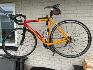 Racer cykel