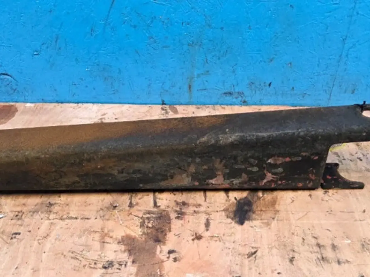 Billede 5 - New Holland LB110 Låsecylinder 85801048