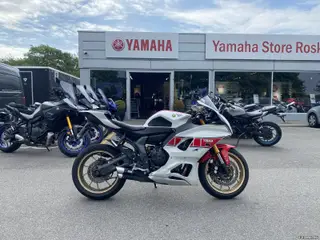 Yamaha YZF R7