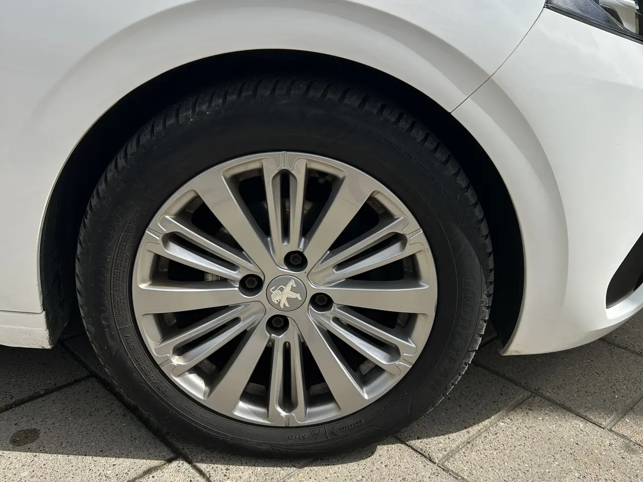 Billede 4 - Peugeot 208 5 dørs 1,6 HDI