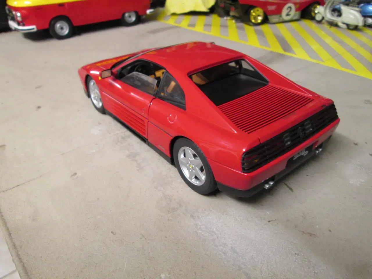 Billede 4 - Modelbil Ferrari 348 TB Hotwheels-elite 1:18