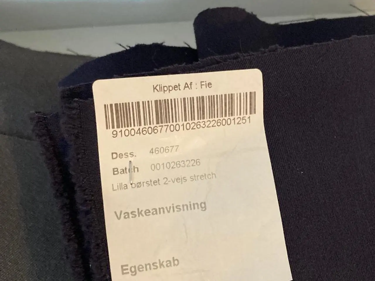 Billede 2 - Grå og lilla børstet TWILL med 2-vejs stretch