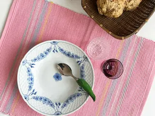 Dækkeserviet, pastellyserød m striber