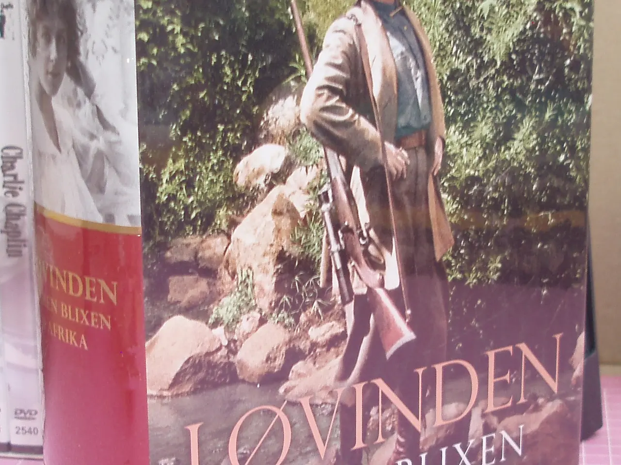 Billede 1 - Løvinden Karen Blixen i Afrika