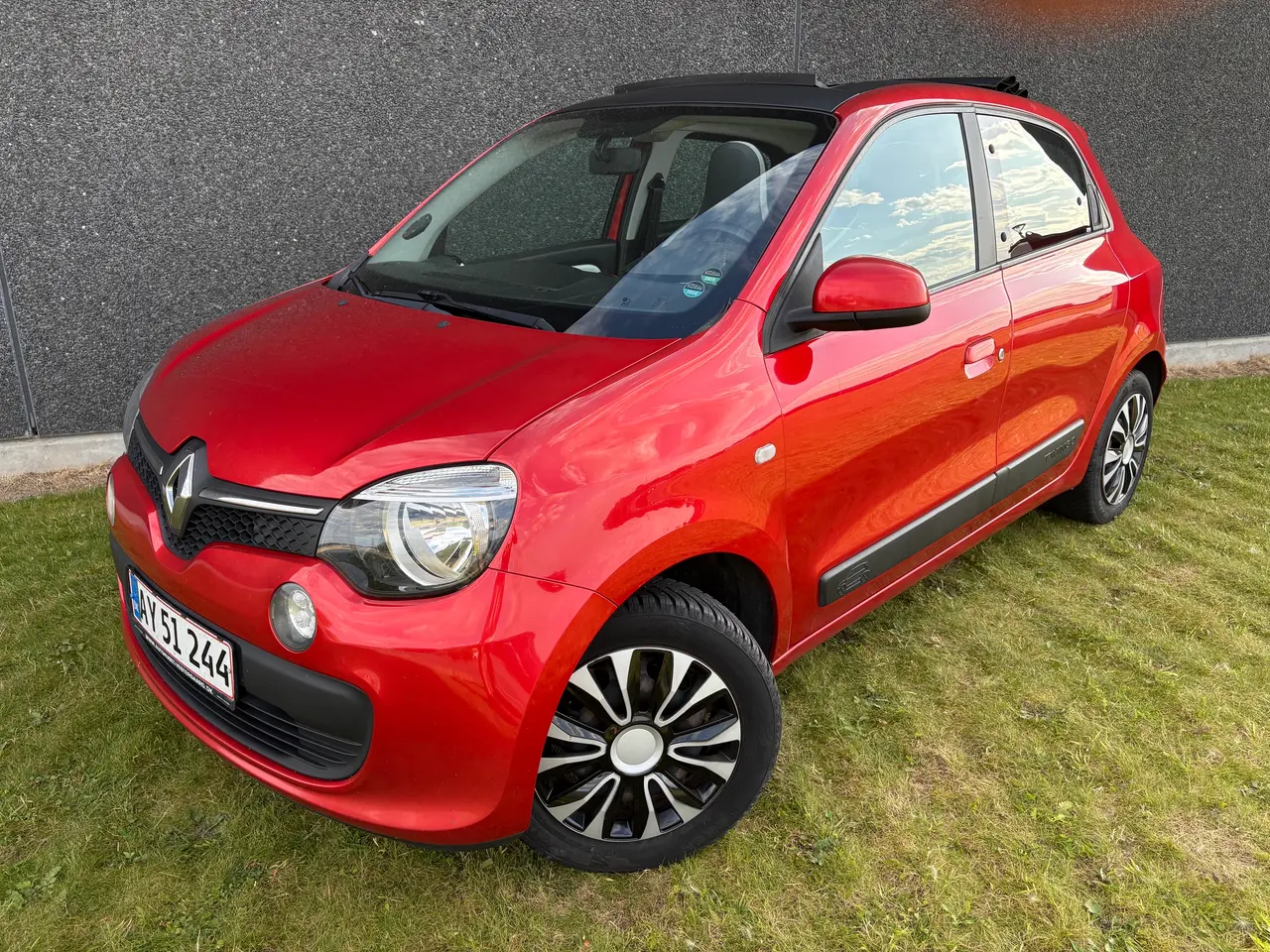 Billede 3 - Flot og velkørende "cabriolet" i flot farve
