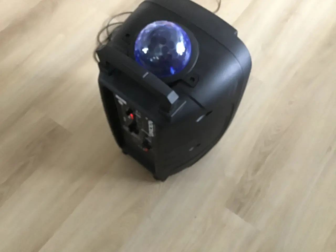 Billede 8 - Party højtaler Groove med Bluetooth,med microfon.