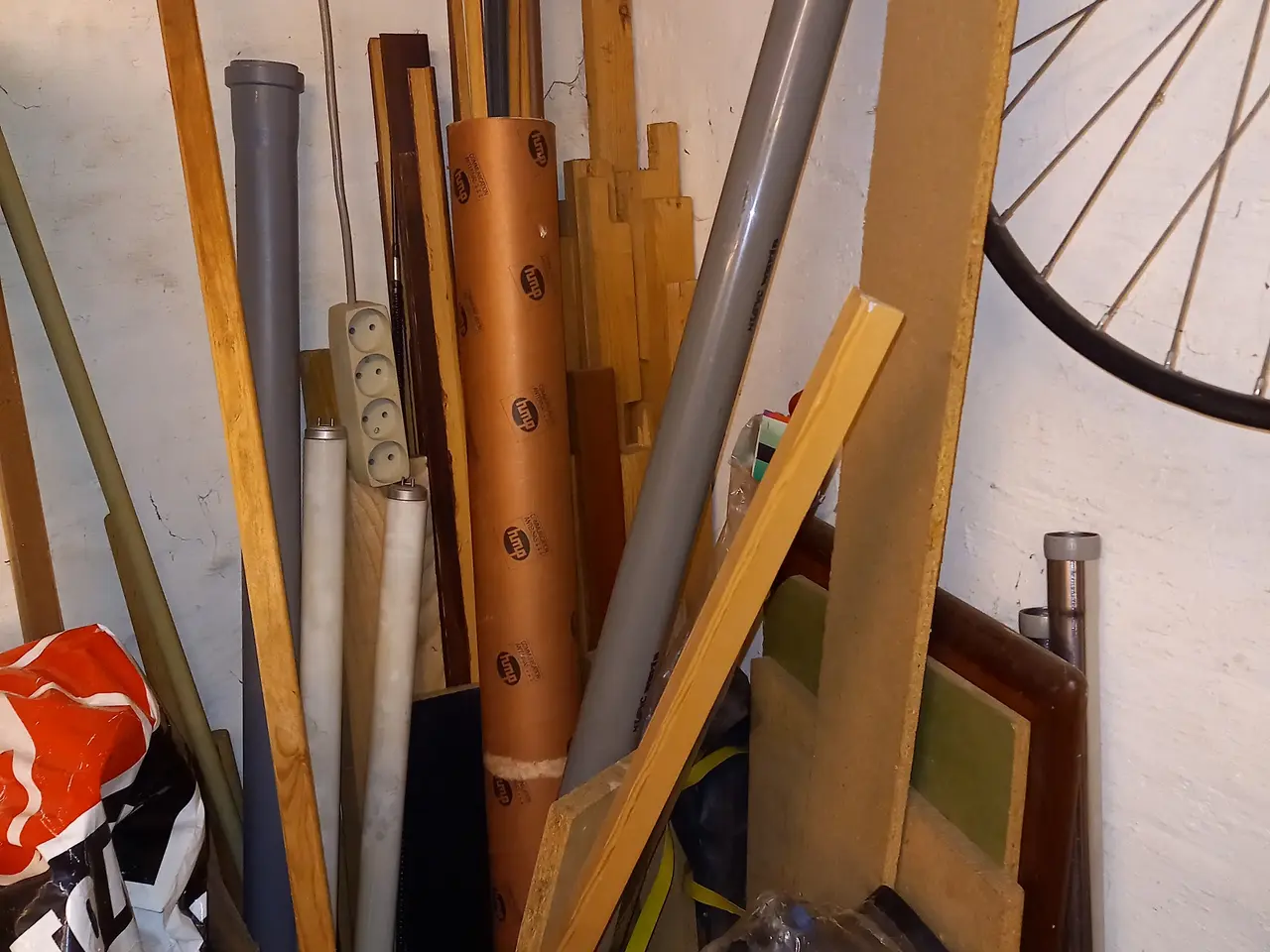 Billede 2 - DIV træ planker - plader - lister - hylder 