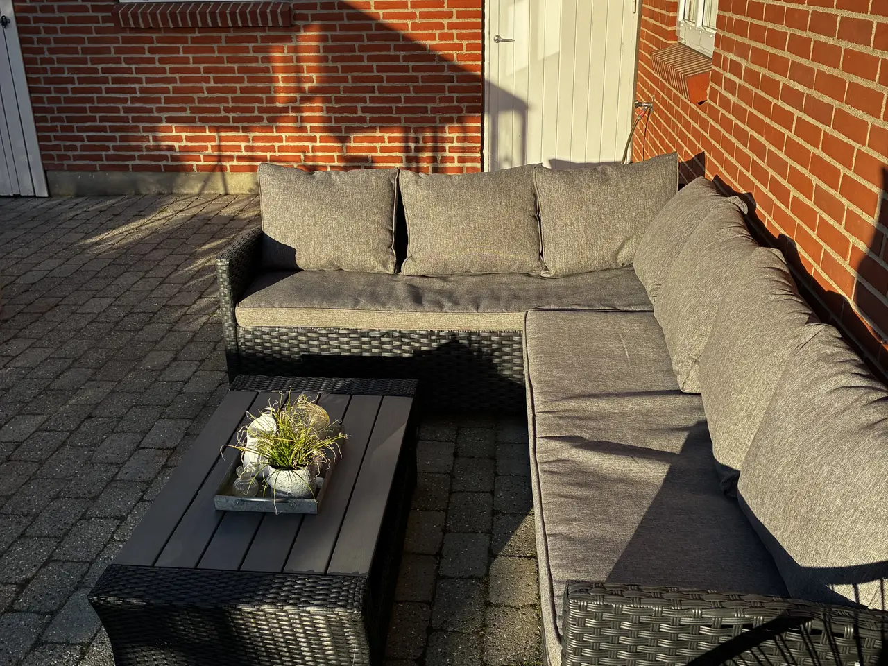 Billede 2 - Hjørnesofa lounge med grå hynder