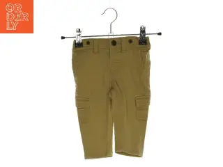 Bukser fra H&M (str. 68)