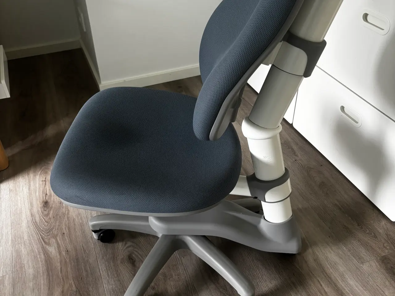 Billede 2 - FLEXA NOVO skrivebordsstol Frosty Blue ergonomisk