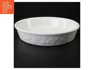 Hvidt porcelænsfad med dekoration (str. 25 x 5 cm)