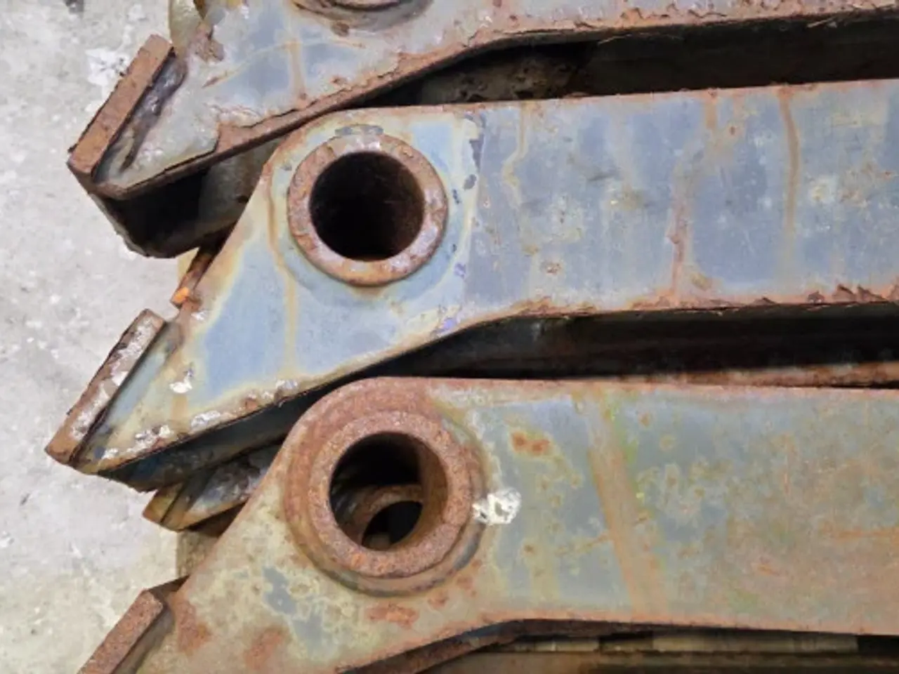 Billede 11 - New Holland B100B Support 87310368 14 Stk