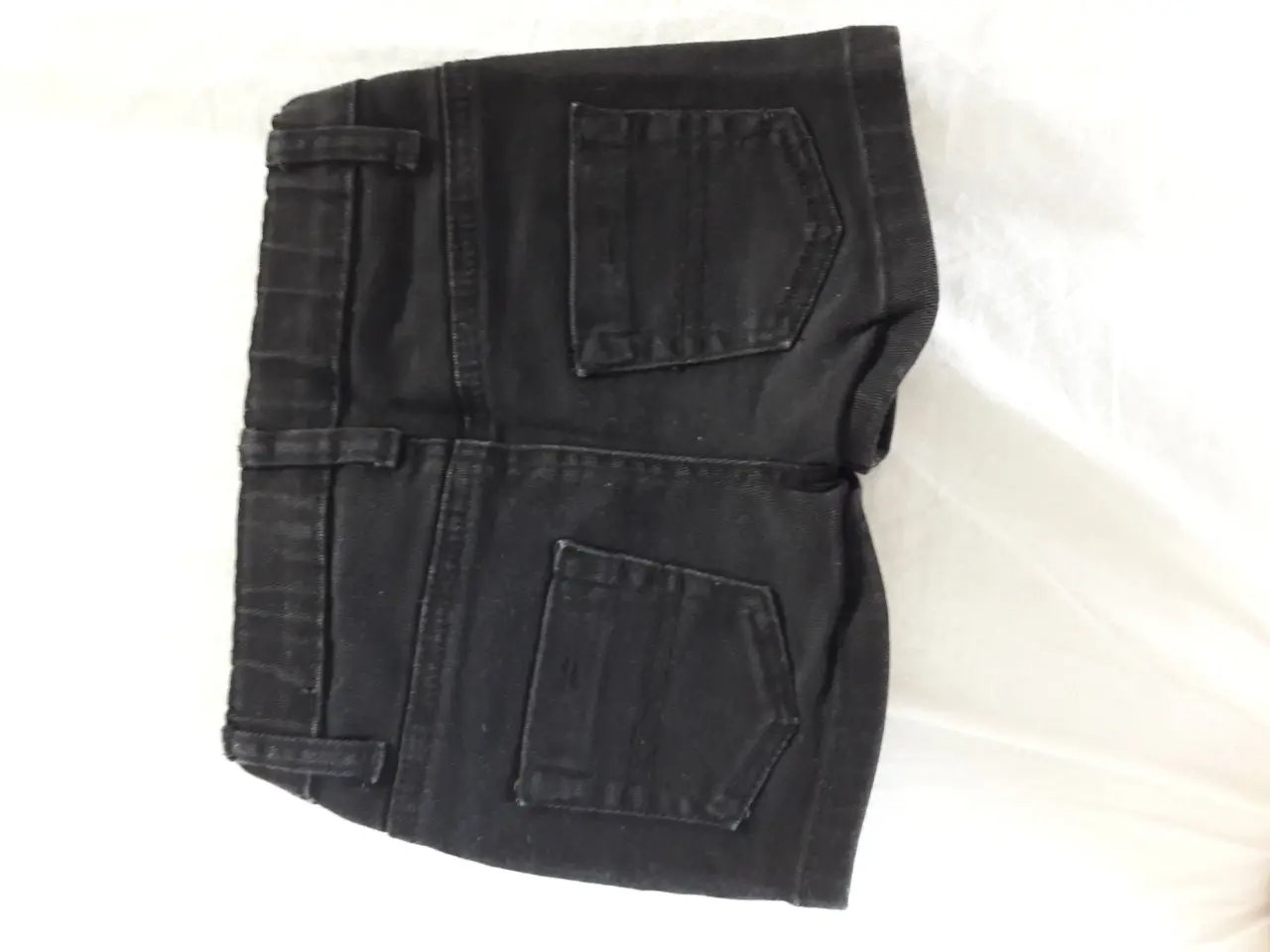 Billede 2 - Shorts str 116