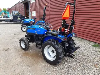 Solis 26 servostyring og brede traktor dæk