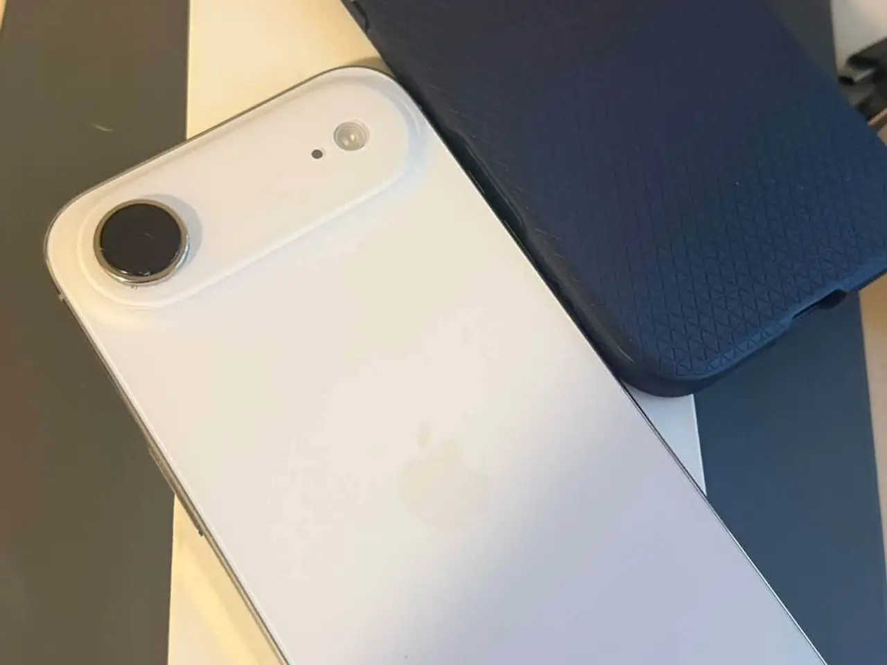 Billede 2 - iPhone Air Sælges